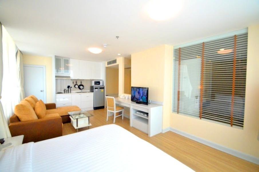 The City Hotel Sriracha By Bbh Japan Si Racha Room photo